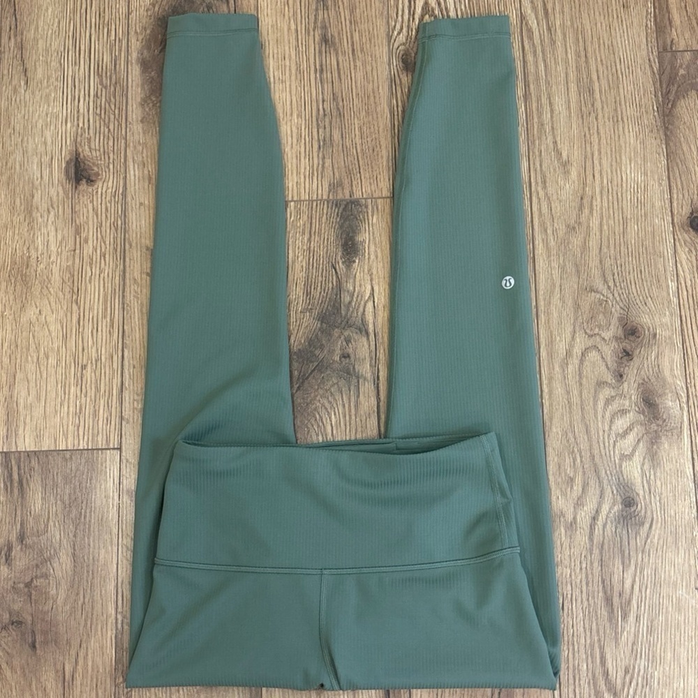 Lululemon Wunder Train High Rise Ribbed Tight 28" Size 6 In Grey Eucalyptus